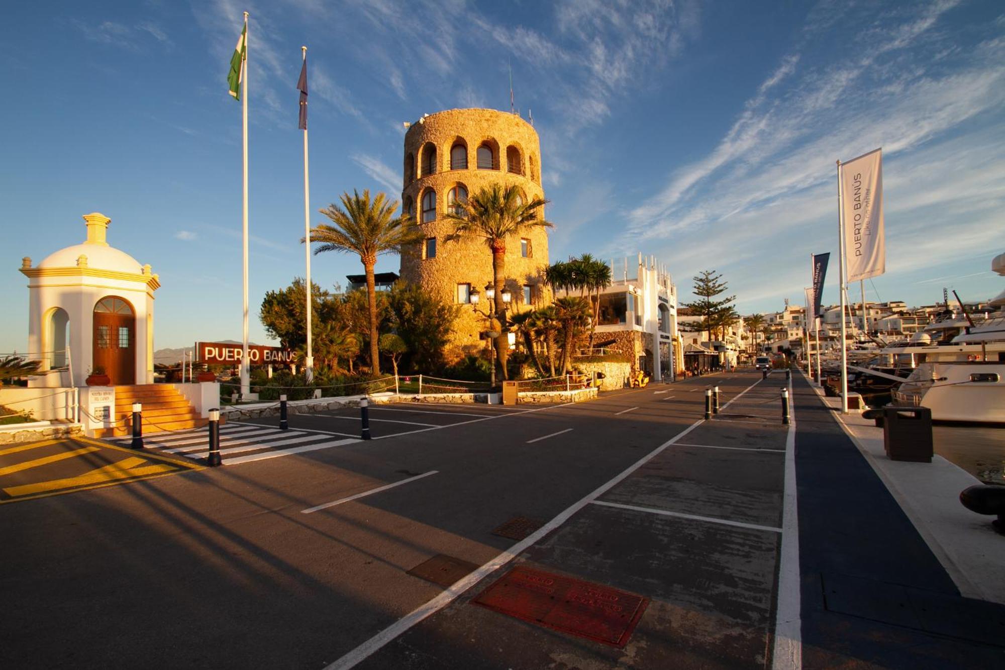 Marbella Banus Suites - Lily Playas Del Duque Banus Beach Apartment מראה חיצוני תמונה