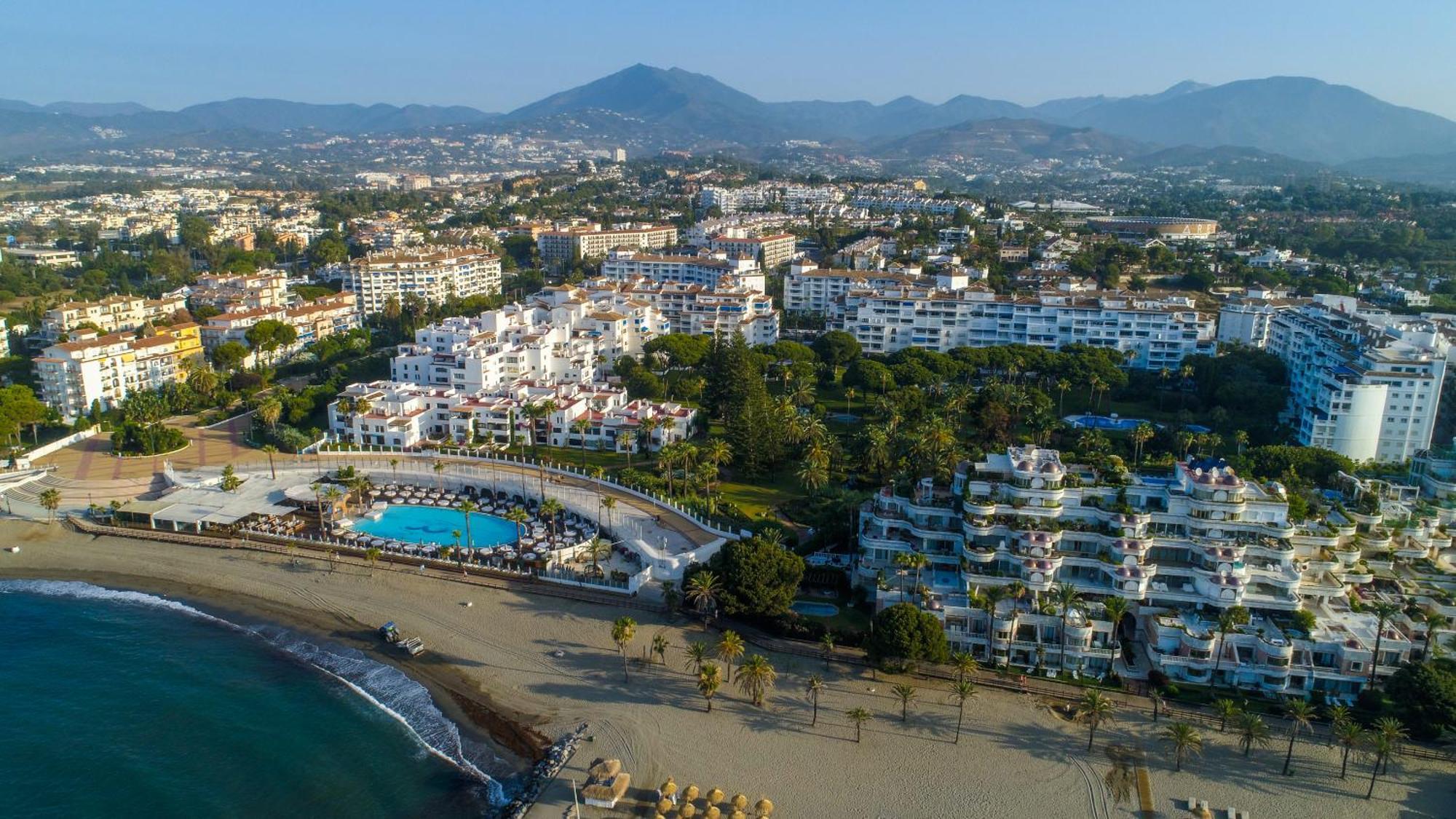 Marbella Banus Suites - Lily Playas Del Duque Banus Beach Apartment מראה חיצוני תמונה